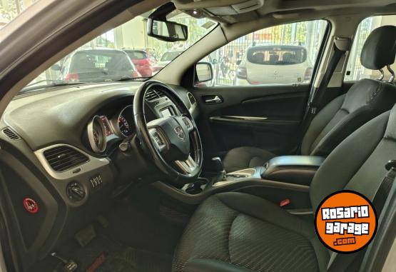 Camionetas - Dodge JOURNEY 2011 Nafta 120000Km - En Venta