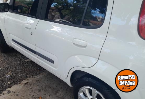 Autos - Fiat Uno 2011 Nafta 130000Km - En Venta