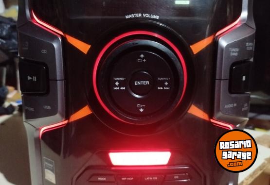Electr�nica - Equipo de m�sica Sony Genezi y tele Admiral led ( no es Smart) pero con un aparato lo convertis enseguida. - En Venta