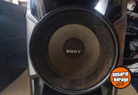 Electr�nica - Equipo de m�sica Sony Genezi y tele Admiral led ( no es Smart) pero con un aparato lo convertis enseguida. - En Venta