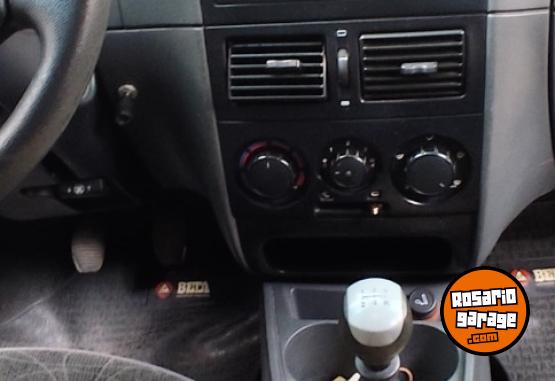 Autos - Fiat Palio ELX  1.4.  8v.  5 p 2009 Nafta 139529Km - En Venta