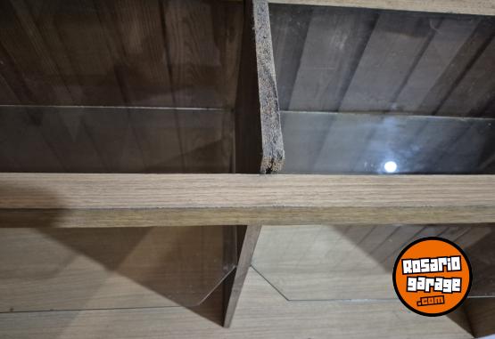 Hogar - Mueble de madera y vidrio - En Venta