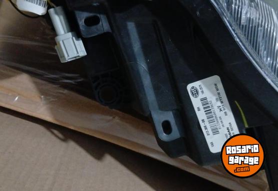 Accesorios para Autos - Optica derecha  Nissan Versa de los a�os 2020 a 2024. - En Venta