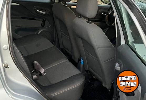 Autos - Fiat Punto esence 2014 Nafta 110000Km - En Venta