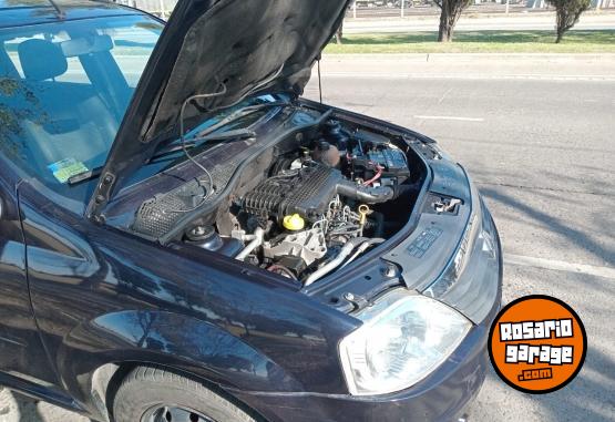 Autos - Renault Logan 2010 Diesel 244000Km - En Venta