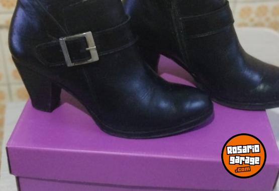 Indumentaria - Botas de cuero - En Venta