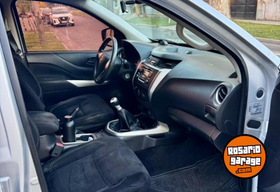 Camionetas - Nissan Frontier NP300 2018 Diesel 155000Km - En Venta