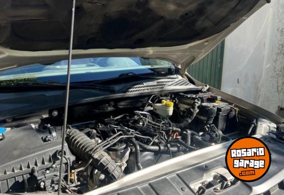 Camionetas - Volkswagen Amarok 2.0 TDI biturbo 2011 Diesel 257000Km - En Venta