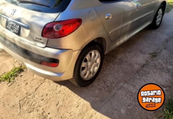 Autos - Peugeot 207 compact 2010 Diesel 155000Km - En Venta
