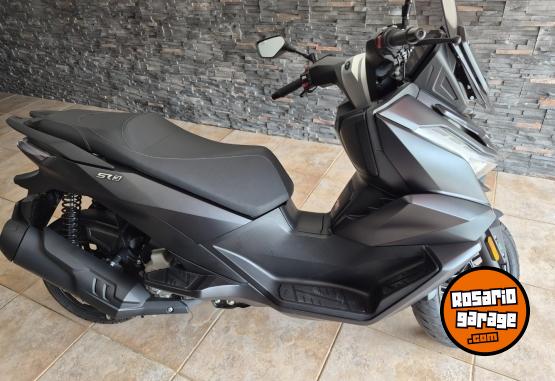 Motos - Voge SR3 2025 Nafta 1300Km - En Venta