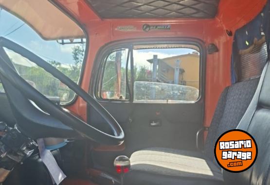 Camiones y Gr�as - Mercedes benz 1114 - En Venta