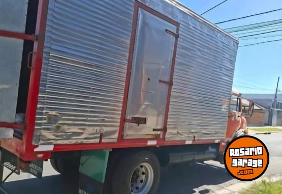 Camiones y Gr�as - Mercedes benz 1114 - En Venta
