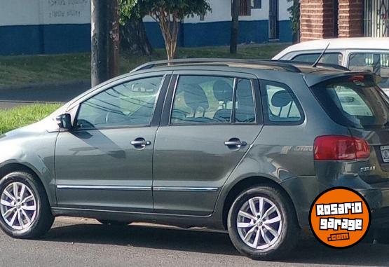 Autos - Volkswagen Suran highline 2013 Nafta 190000Km - En Venta