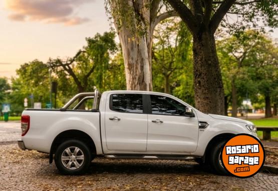 Camionetas - Ford RANGER XLT 2.5 NAFTA GNC 2022 GNC 80000Km - En Venta