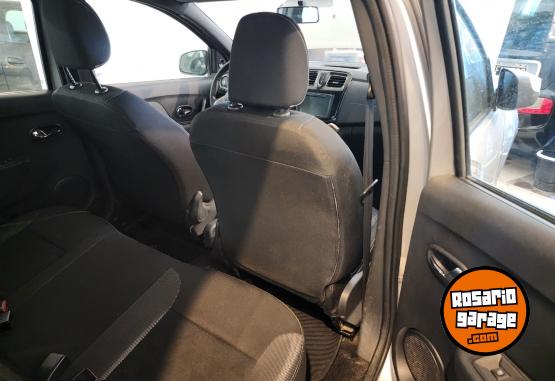 Autos - Renault Logan 2022 GNC 92000Km - En Venta