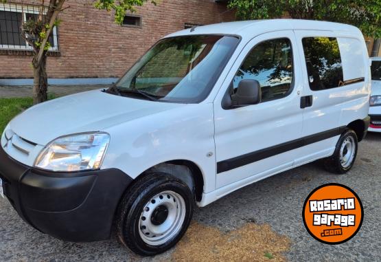 Utilitarios - Citroen Berlingo mixta 1ra mano 2017 Diesel 160000Km - En Venta
