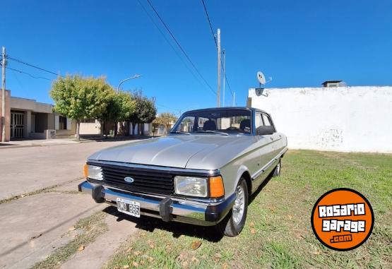 Cl�sicos - Ford Falcon Ghia 83 - En Venta