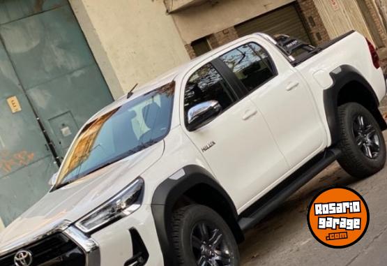Camionetas - Toyota Hilux 2025 Diesel 26000Km - En Venta