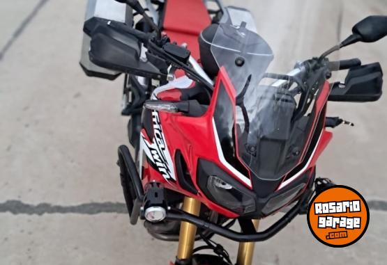 Motos - Honda AFRICA TWIN 1000 2017 Nafta 112000Km - En Venta