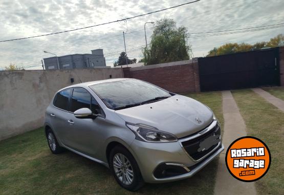 Autos - Peugeot 208 allure 2018 Nafta 95000Km - En Venta