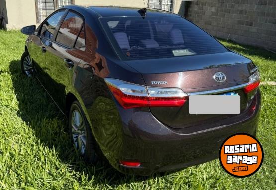 Autos - Toyota XEI PACK CVT 2017 Nafta 136000Km - En Venta