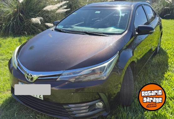 Autos - Toyota XEI PACK CVT 2017 Nafta 136000Km - En Venta