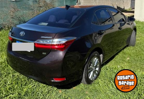 Autos - Toyota XEI PACK CVT 2017 Nafta 136000Km - En Venta