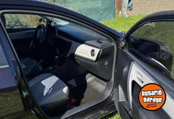 Autos - Toyota XEI PACK CVT 2017 Nafta 136000Km - En Venta