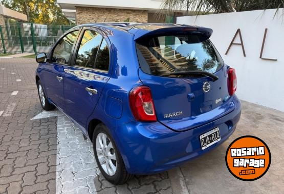 Autos - Nissan March Pure Drive 2014 Nafta 140000Km - En Venta
