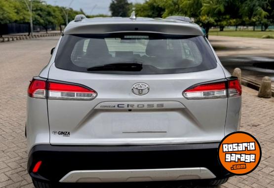 Autos - Toyota COROLLA CROSS XLI 2.0 CVT 2022 Nafta  - En Venta