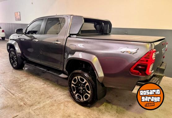 Camionetas - Toyota HILUX DC SRX 2.8 TDI 2025 Diesel  - En Venta