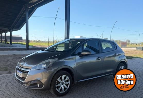 Autos - Peugeot 208 2016 Nafta 135000Km - En Venta