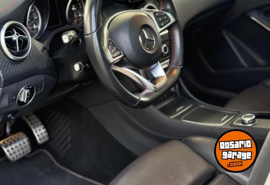 Autos - Mercedes Benz A250 2017 Nafta 80000Km - En Venta