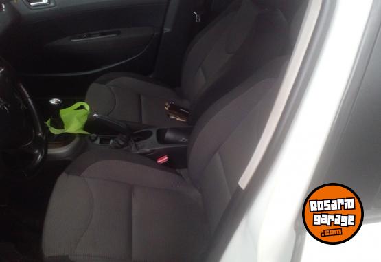 Autos - Peugeot 308 Allure 2015 Nafta 200000Km - En Venta