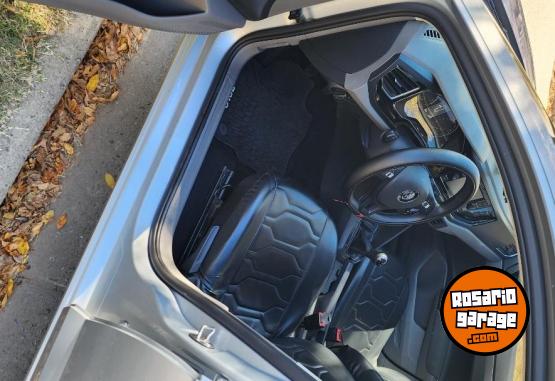 Autos - Volkswagen Polo 2018 Nafta 86000Km - En Venta