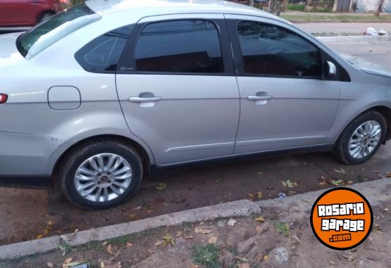 Autos - Fiat Grand Siena 1.4 2015 Nafta 268102Km - En Venta