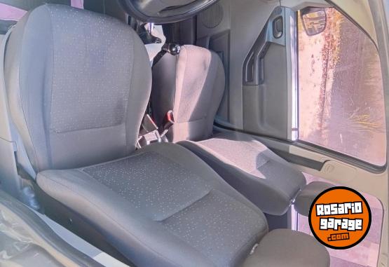 Autos - Chevrolet Meriva GL Plus 2012 Nafta 180000Km - En Venta