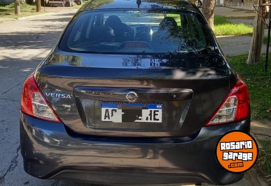 Autos - Nissan Versa 2018 GNC 110000Km - En Venta