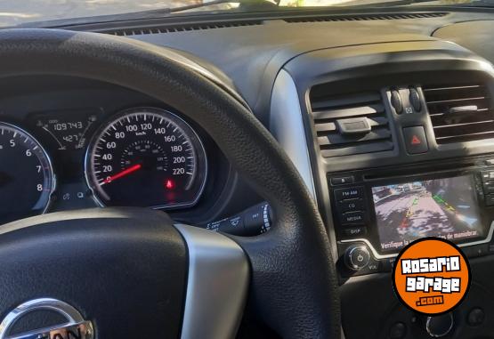 Autos - Nissan Versa 2018 GNC 110000Km - En Venta