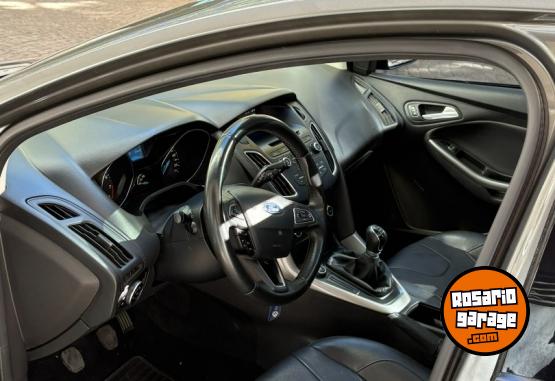 Autos - Ford Focus Se Plus 2015 Nafta 98800Km - En Venta