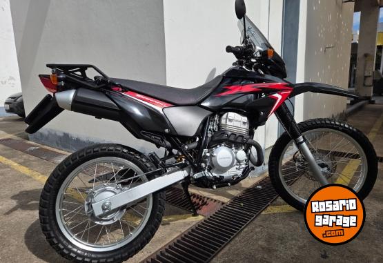 Motos - Honda Tornado 250 2020 Nafta 11800Km - En Venta