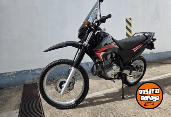 Motos - Honda Tornado 250 2020 Nafta 11800Km - En Venta