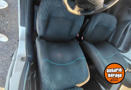 Utilitarios - Renault Kangoo 2017 GNC 320Km - En Venta