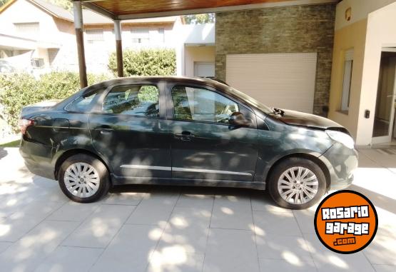 Autos - Fiat GRAND SIENA 1,6  FULL 2015 Nafta 109000Km - En Venta