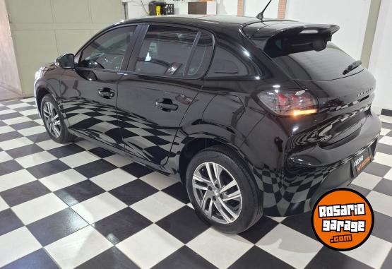 Autos - Peugeot 208 2024 Nafta 27000Km - En Venta