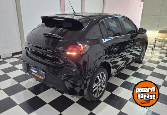Autos - Peugeot 208 2024 Nafta 27000Km - En Venta