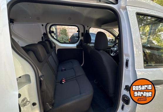 Utilitarios - Renault KANGOO CONFORT 2026 Nafta 0Km - En Venta