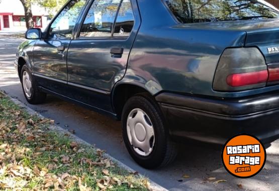 Autos - Renault 19 1998 Diesel 246000Km - En Venta