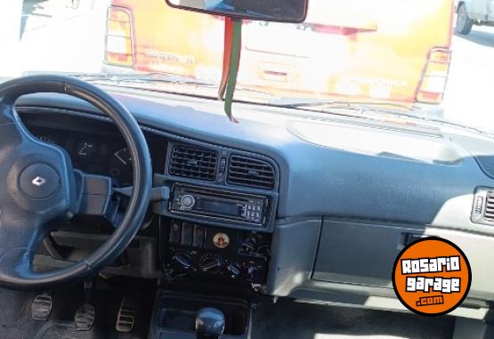 Autos - Renault 19 1998 Diesel 246000Km - En Venta