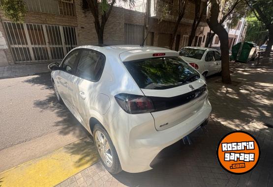 Autos - Peugeot 208 Active 1.6 2021 Nafta 82000Km - En Venta